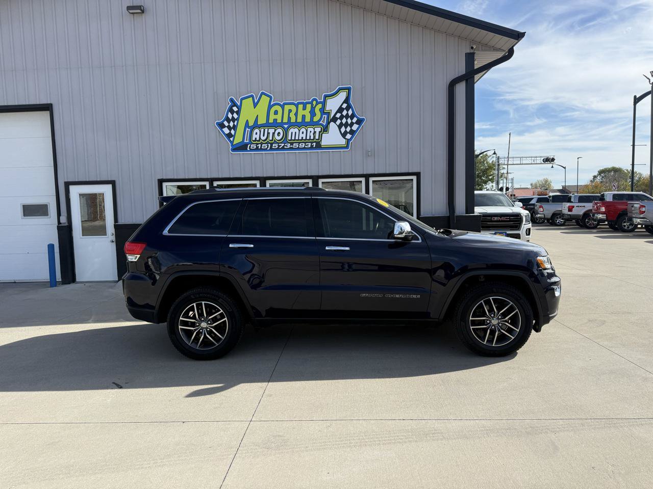 Used 2018 Jeep Grand Cherokee Limited AWD/4WD image 5