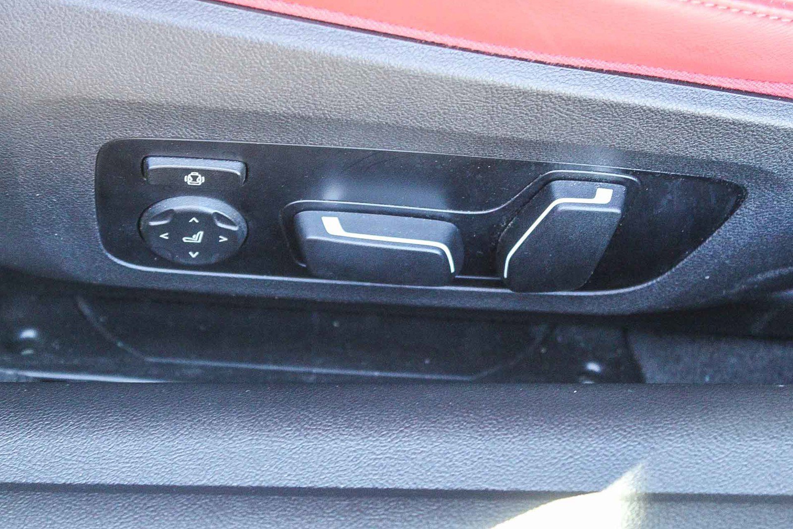 Used 2025 BMW M4 Competition w/ Executive Package image 21