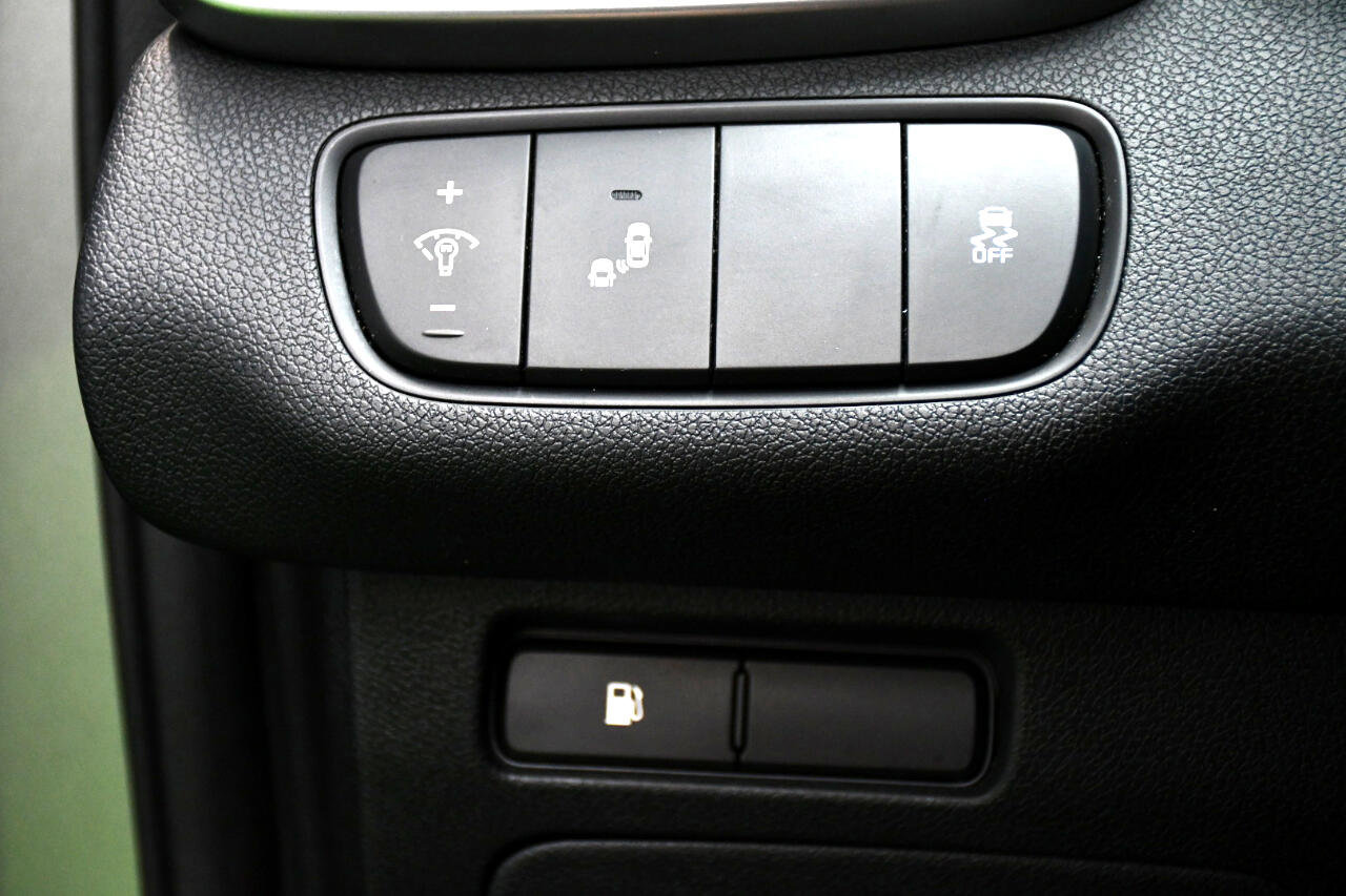 Used 2019 Kia Sorento LX image 22