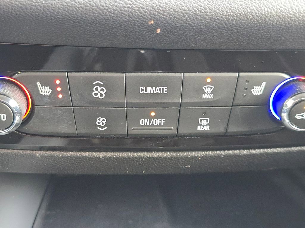 Used 2020 Buick Enclave Essence w/ Sport Touring Edition image 31