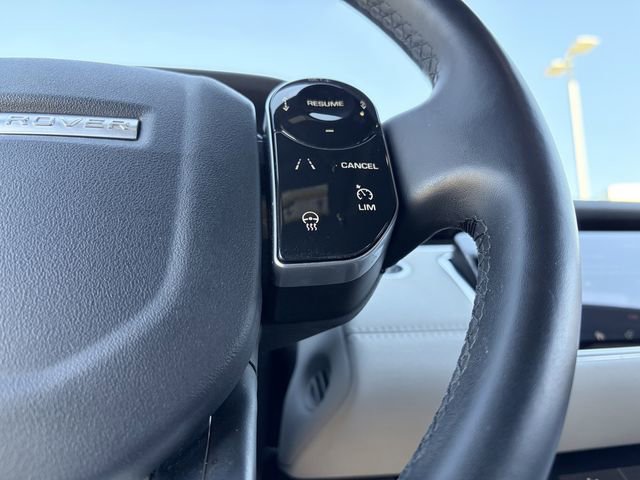 Used 2020 Land Rover Range Rover Evoque SE image 9