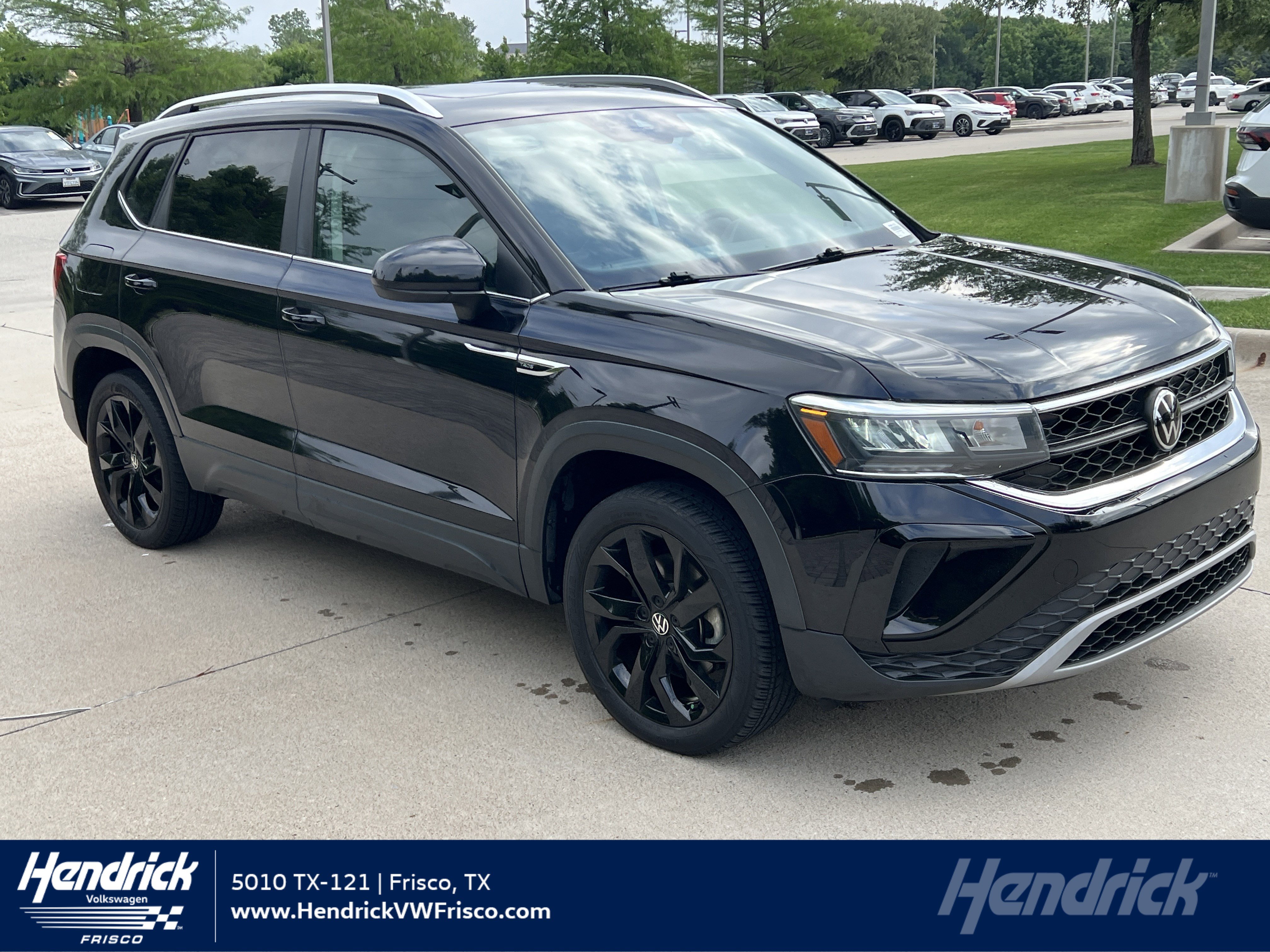 Certified 2023 Volkswagen Taos SE w/ Panoramic Sunroof Package