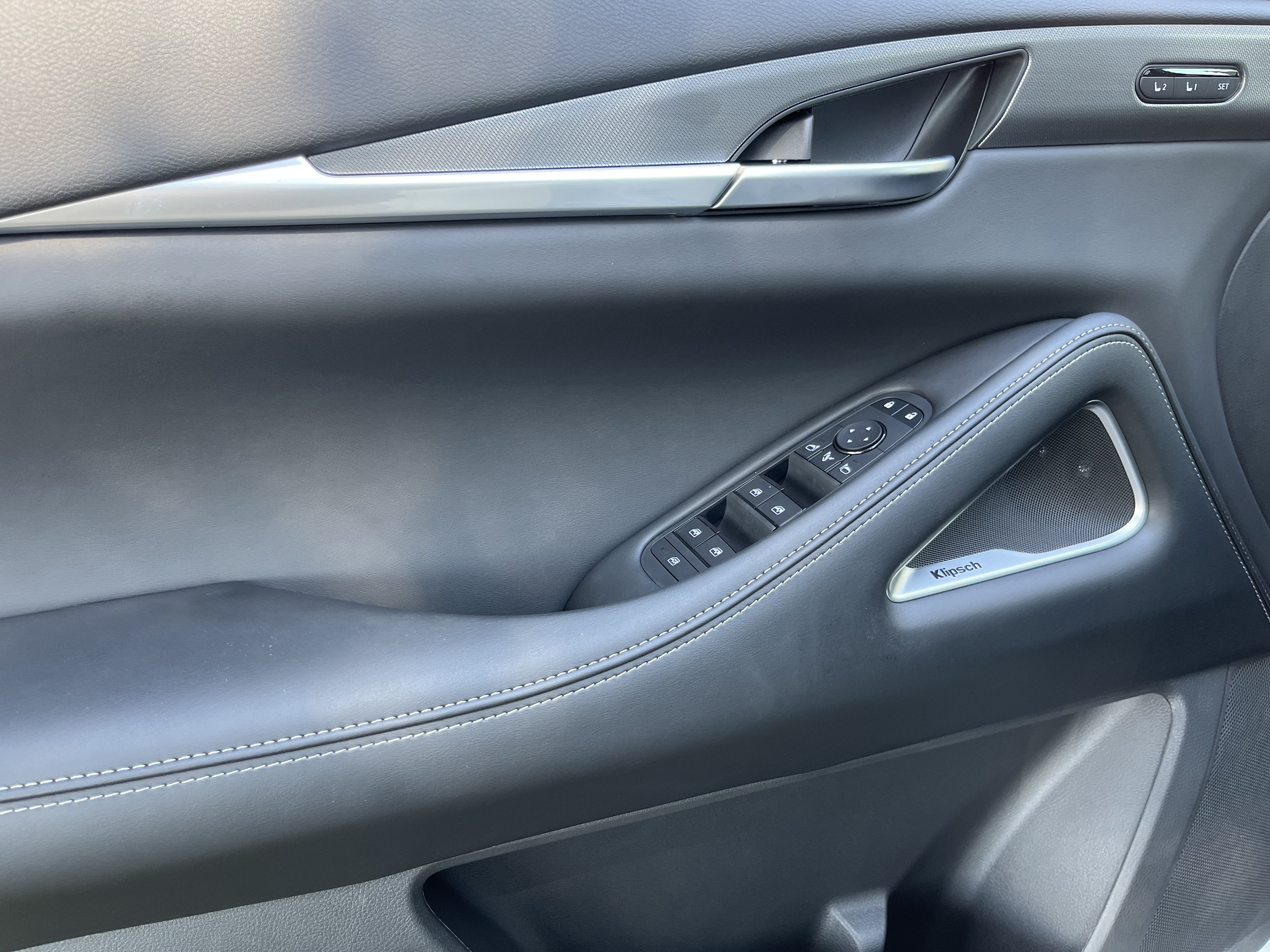 New 2027 INFINITI QX60 Luxe w/ Cargo Package FWD image 11