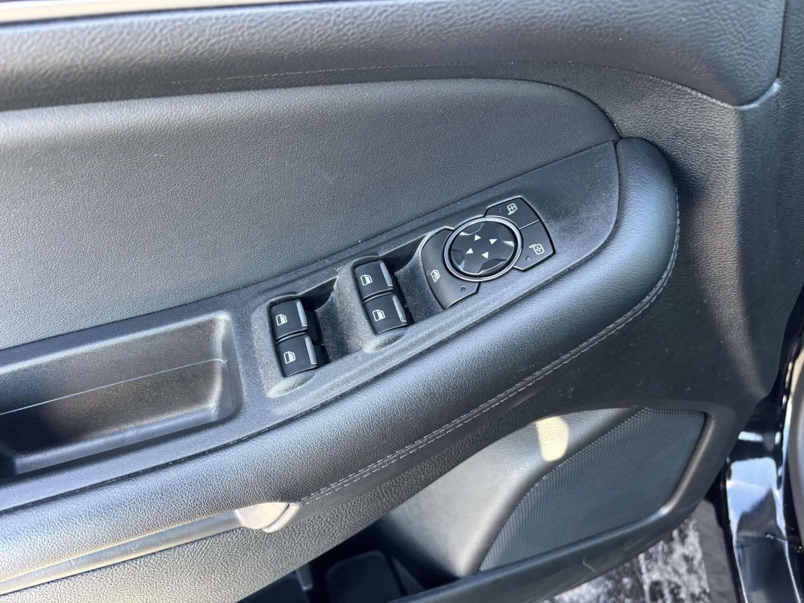 Used 2022 Ford Edge SEL w/ Convenience Package image 15