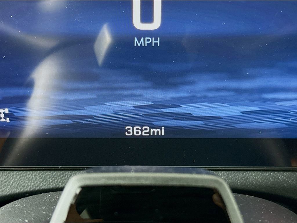 New 2026 Chevrolet Traverse RS w/ LPO, Floor Liner Package image 12