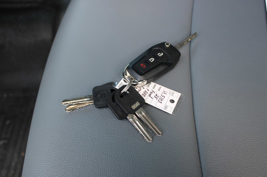 Used 2025 Ford F250 XL image 38