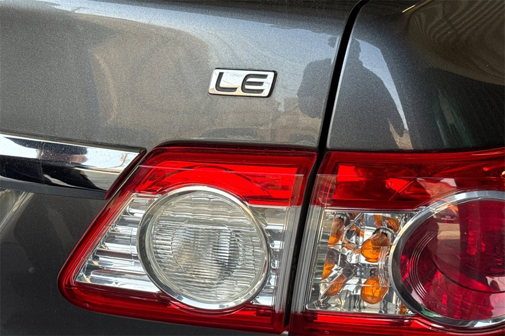 Used 2012 Toyota Corolla LE image 8