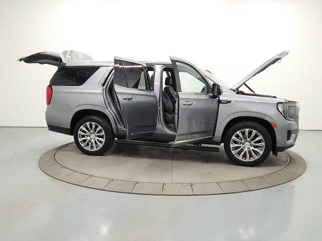 Used 2023 GMC Yukon Denali w/ Max Trailering Package image 16