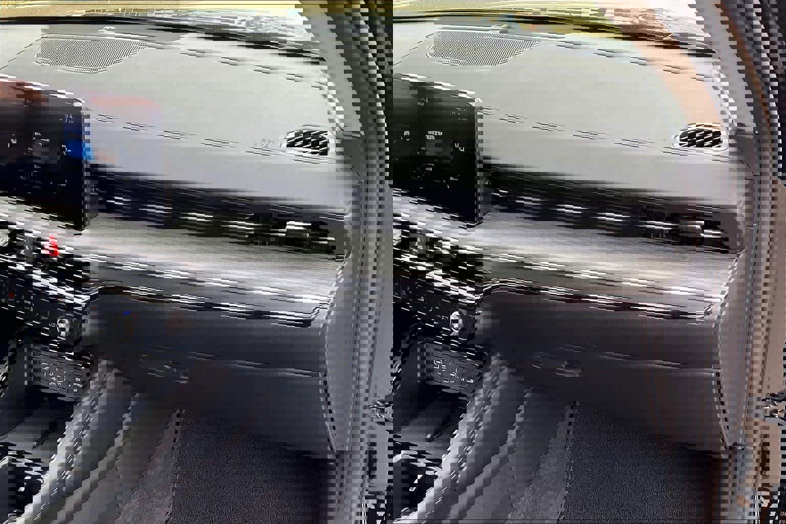 Used 2025 Kia K5 EX image 18