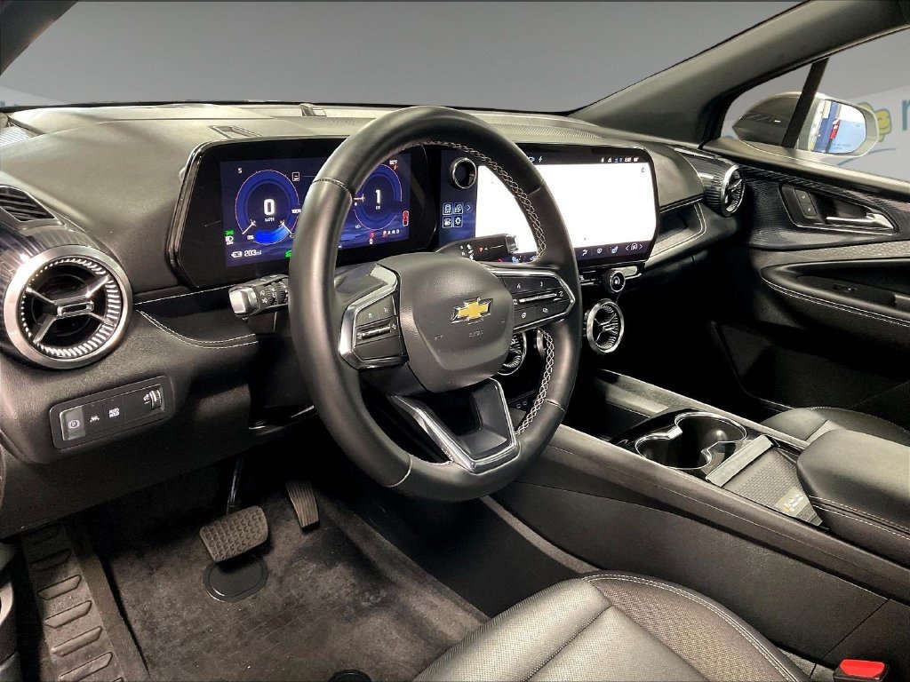Used 2024 Chevrolet Blazer EV LT AWD/4WD image 8