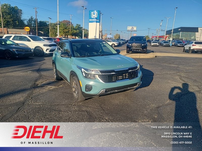 Used 2024 Kia Seltos S AWD/4WD image 1