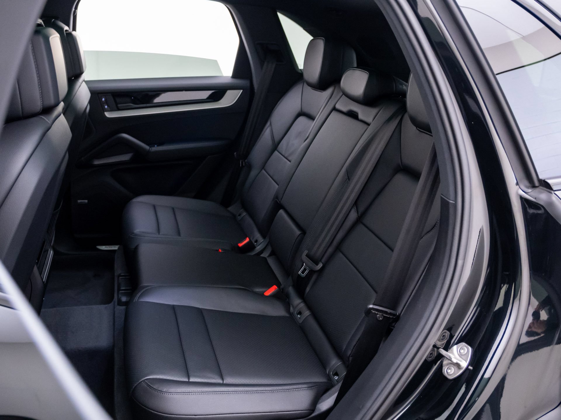 New 2026 Porsche Cayenne AWD/4WD image 5