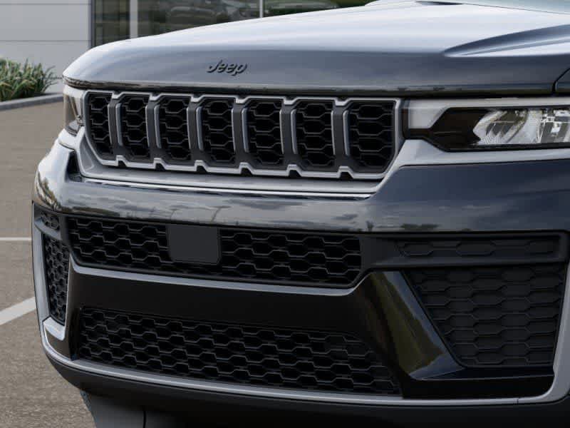 New 2026 Jeep Grand Cherokee Altitude image 11
