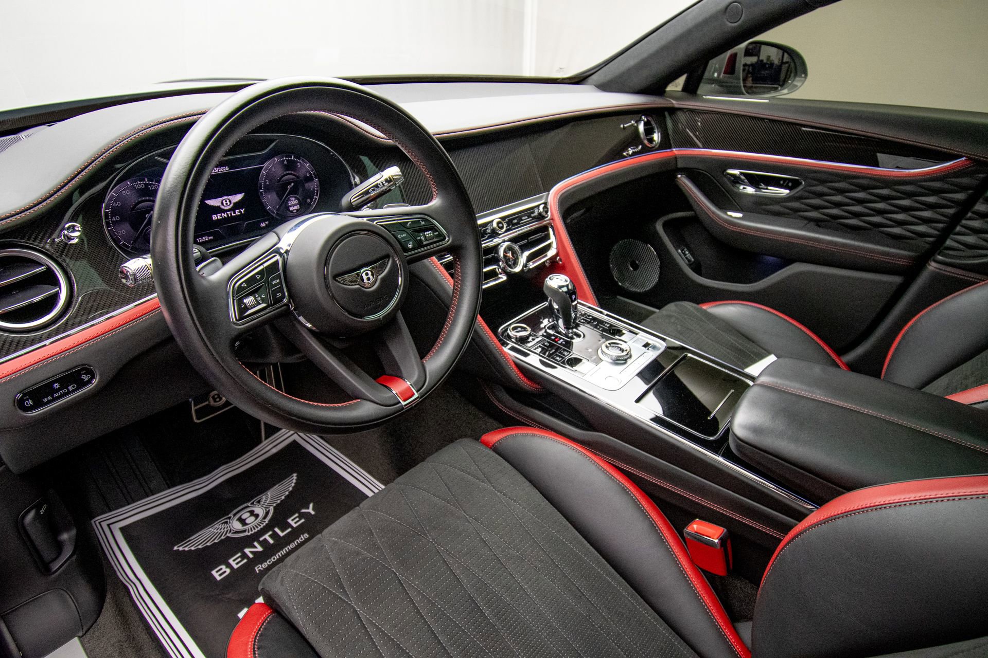 Used 2023 Bentley Flying Spur W12 image 10