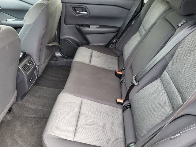 Used 2024 Nissan Rogue SV image 18
