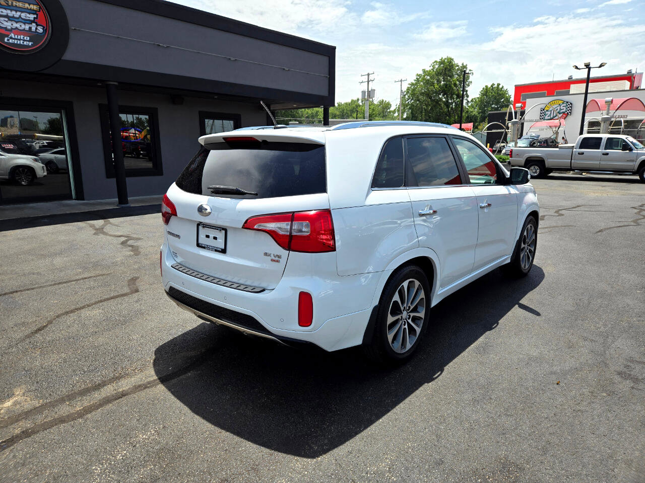 Used 2015 Kia Sorento SX image 3