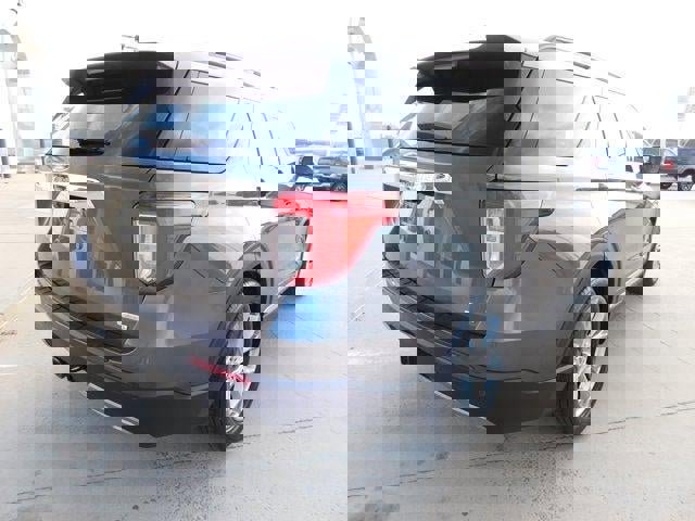 Used 2020 Ford Explorer XLT w/ Equipment Group 202A image 28