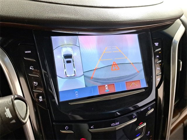 Used 2020 Cadillac Escalade ESV Premium Luxury image 31