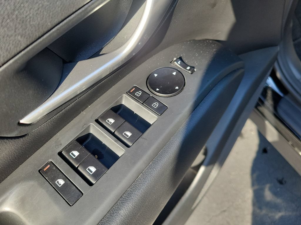 Used 2025 Hyundai Tucson SE FWD image 19