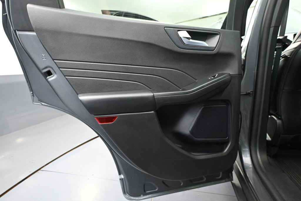 Used 2024 Ford Escape ST-Line w/ Tech Pack #1 AWD/4WD image 31