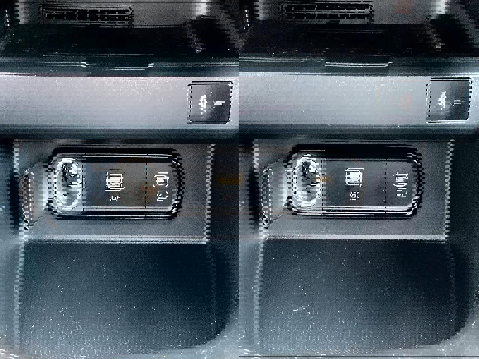 Used 2024 Kia Seltos SX image 27