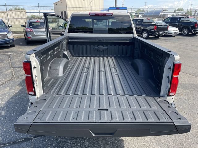 New 2026 Chevrolet Silverado 2500 ZR2 w/ LPO, Dark Essentials Package AWD/4WD image 23