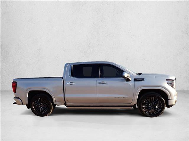 Used 2022 GMC Sierra 1500 Denali Ultimate AWD/4WD image 4