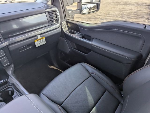 New 2026 Ford F250 Lariat w/ Black Appearance Package image 17