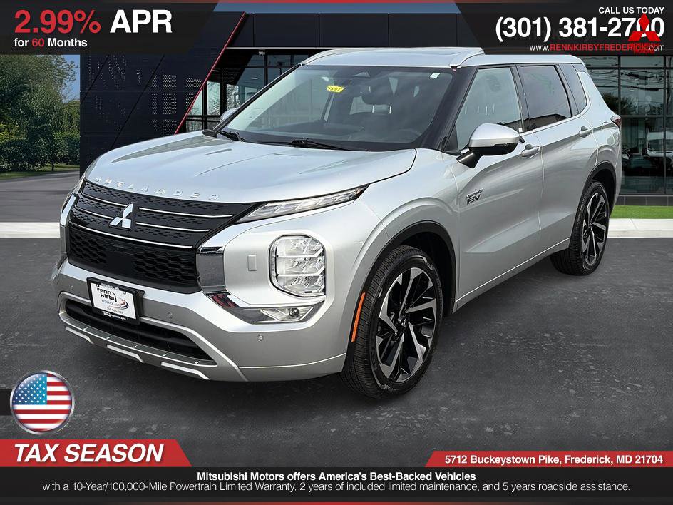 Used 2023 Mitsubishi Outlander SEL image 3