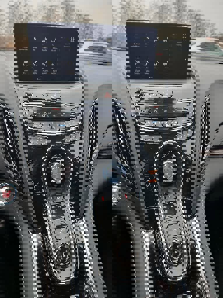 Used 2024 Acura RDX w/Advance Package image 5