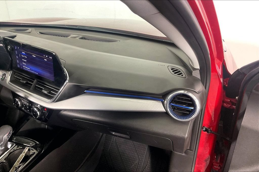 Used 2026 Chevrolet Trax LT w/ Driver Confidence Package FWD image 19