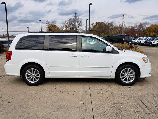 Used 2016 Dodge Grand Caravan SXT w/ Rear Park Assist Package FWD image 7