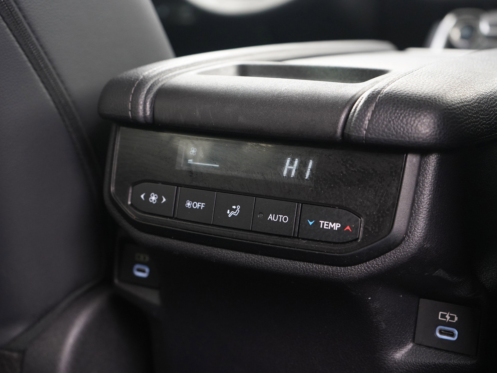 Used 2024 Toyota Grand Highlander XLE image 14