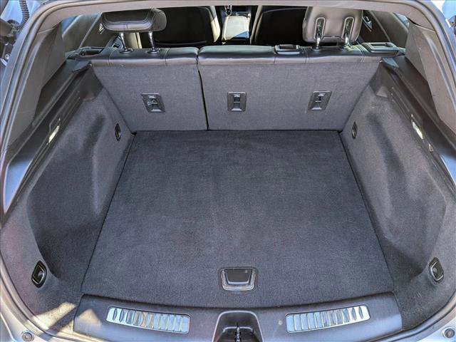 Used 2023 Cadillac XT4 Premium Luxury image 18