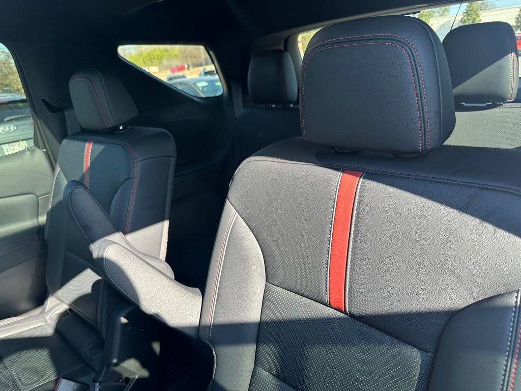 Used 2025 Chevrolet Traverse RS w/ LPO, Floor Liner Package image 30