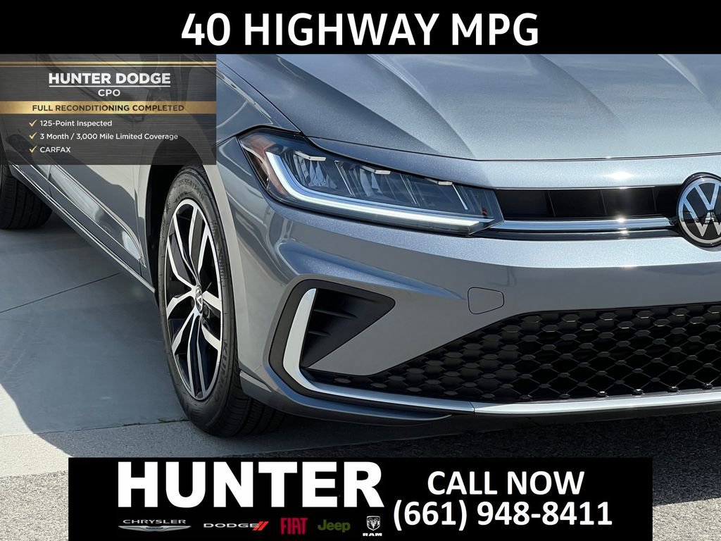 Used 2026 Volkswagen Jetta SE FWD image 15