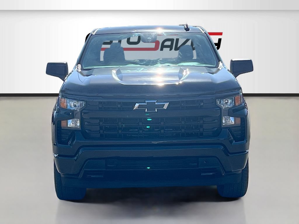 Used 2025 Chevrolet Silverado 1500 Custom AWD/4WD image 2