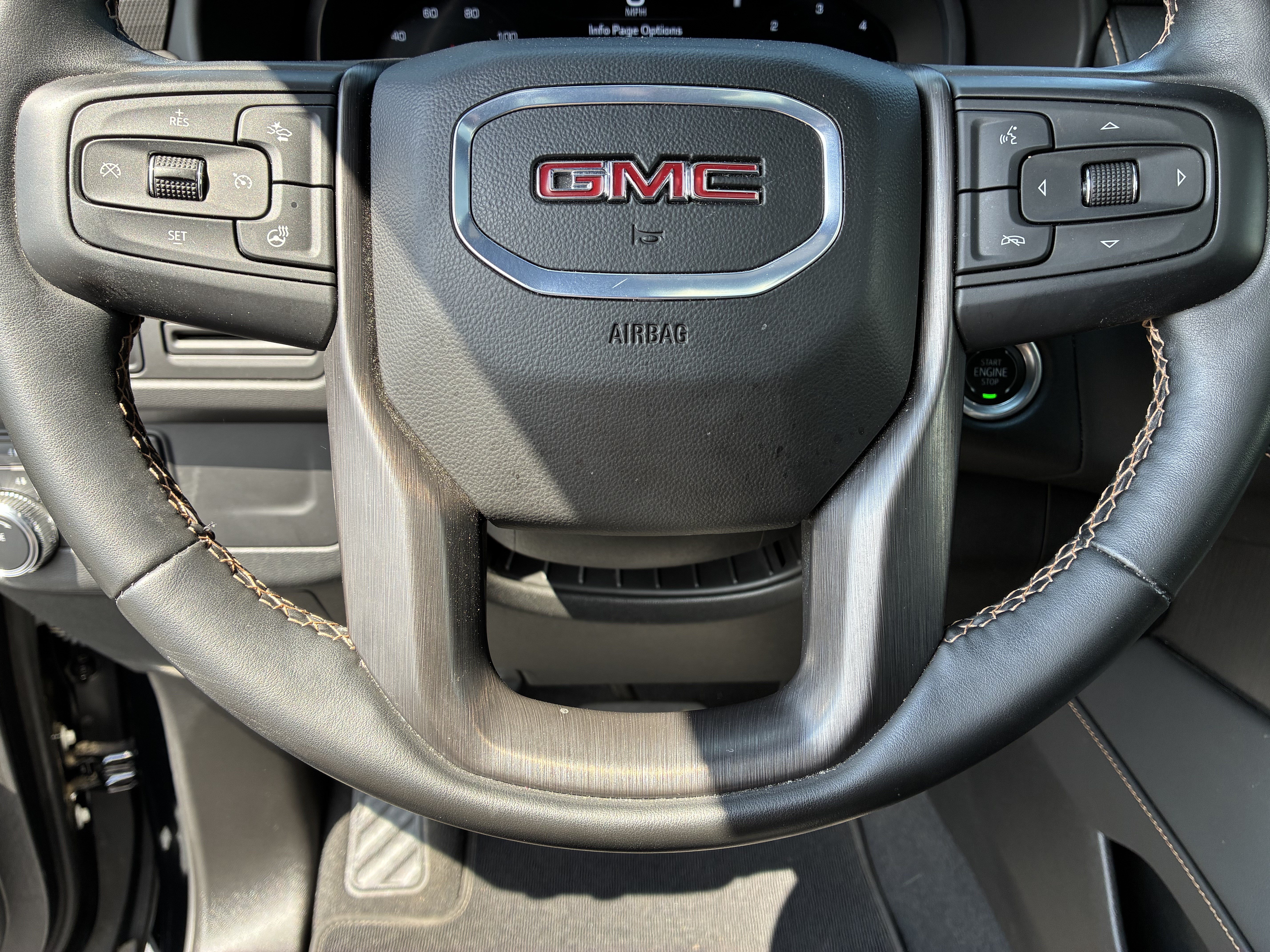 Used 2024 GMC Yukon AT4 AWD/4WD image 34
