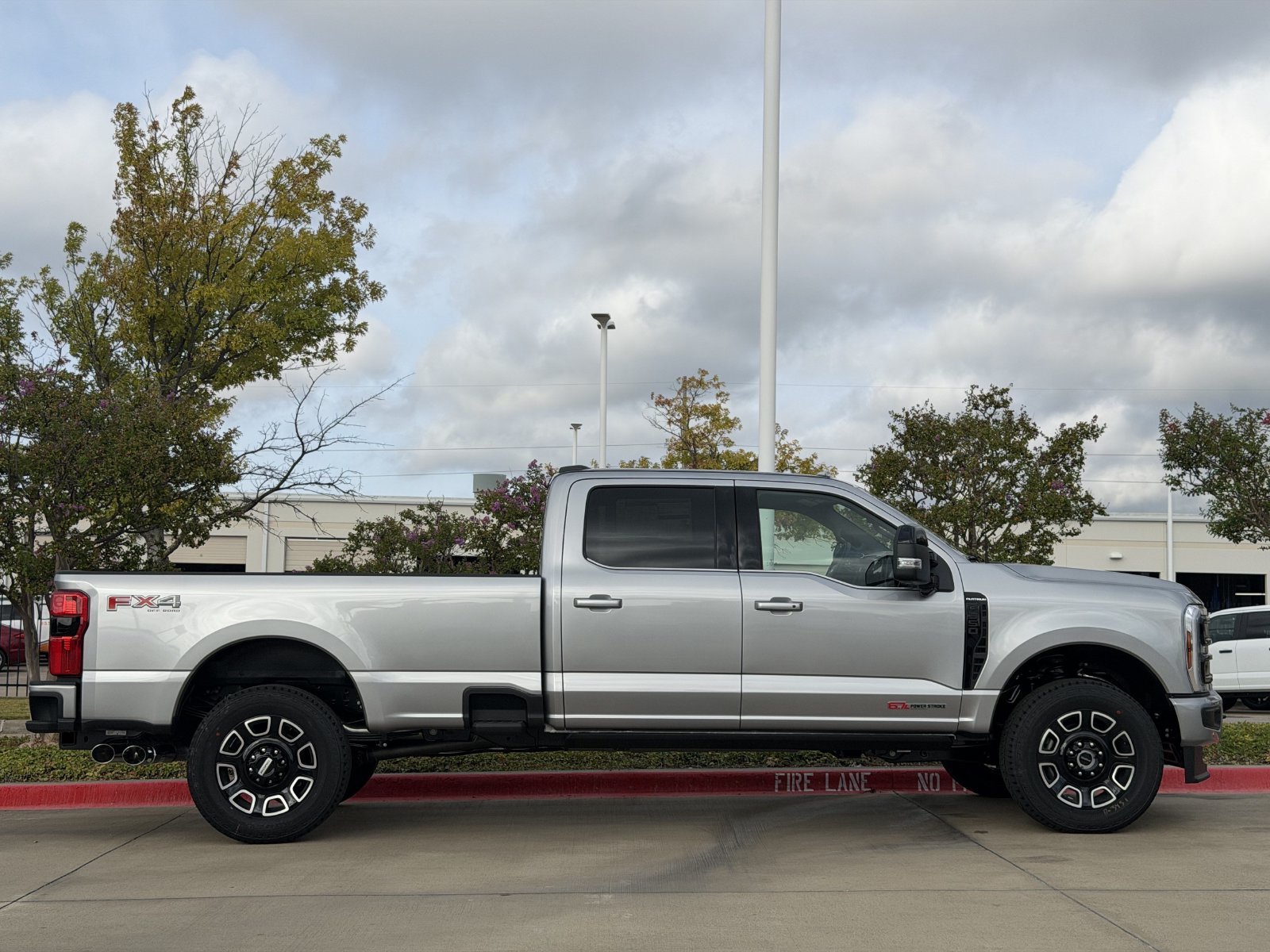 New 2027 Ford F350 Platinum w/ FX4 Off-Road Package AWD/4WD image 3