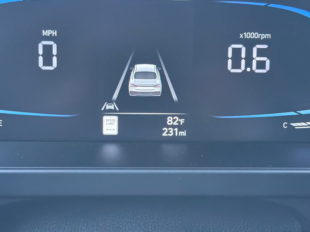 New 2026 Hyundai Elantra SEL Sport FWD image 25