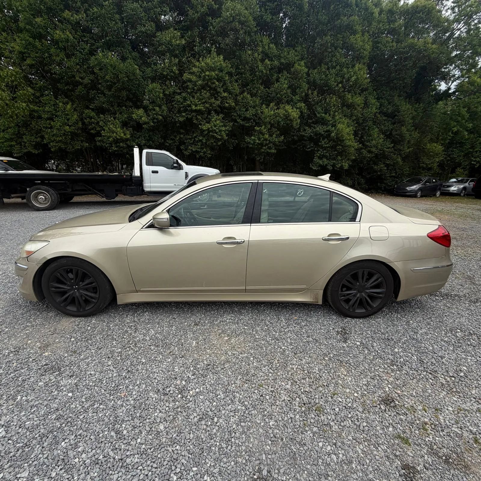 Used 2012 Hyundai Genesis 3.8 w/ Premium Pkg RWD image 4