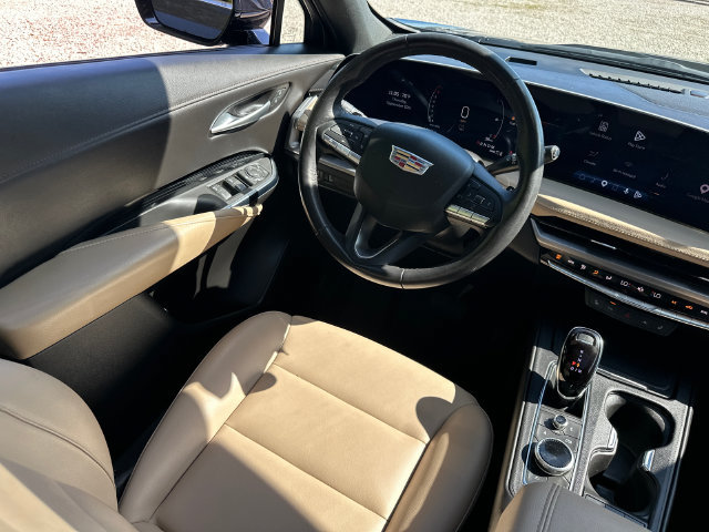 Certified 2024 Cadillac XT4 Luxury w/ Cold Weather Package AWD/4WD image 25