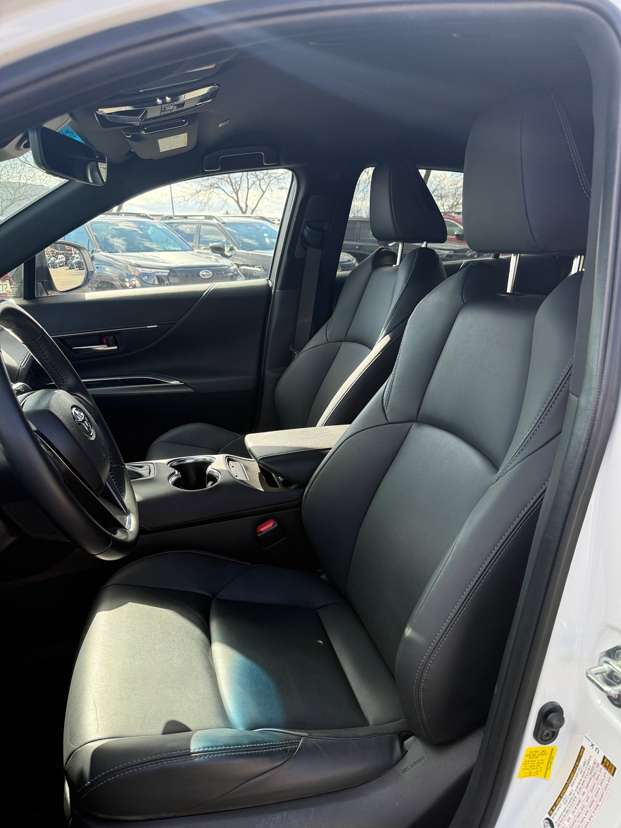 Used 2023 Toyota Venza Nightshade image 14