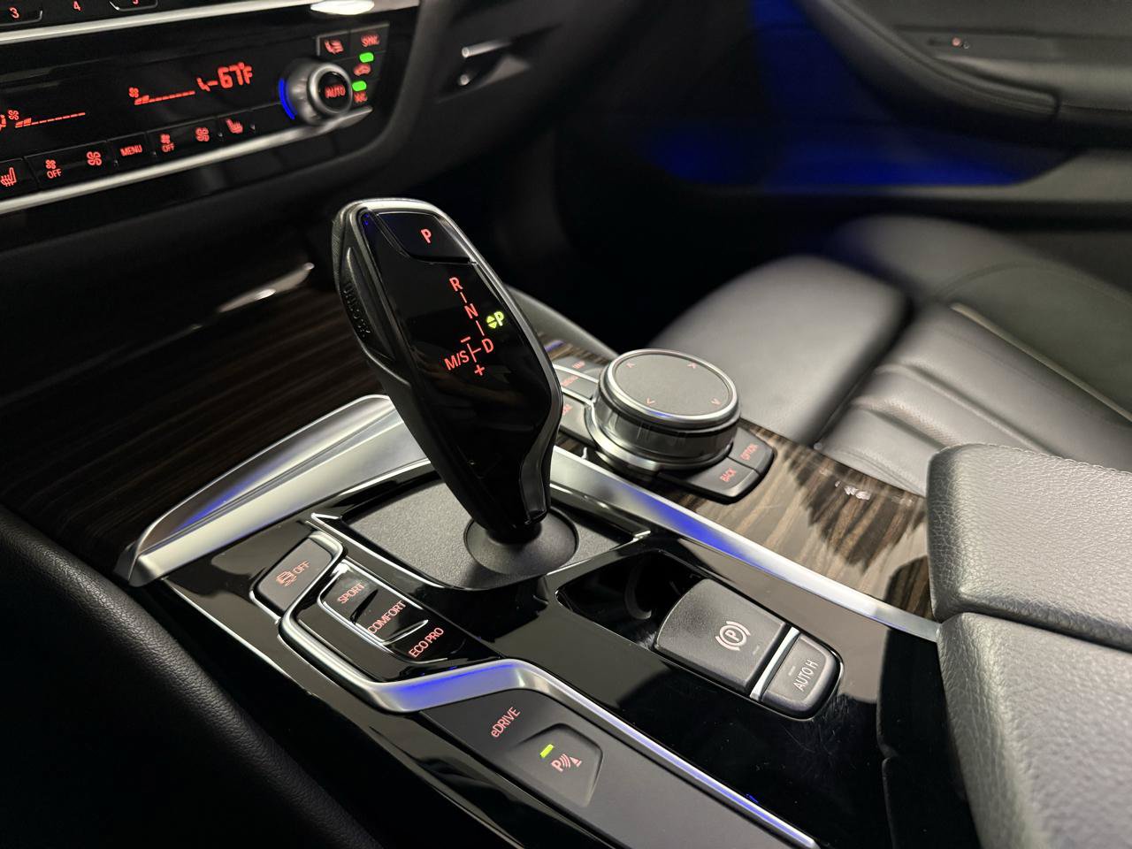 Used 2019 BMW 530e RWD image 20
