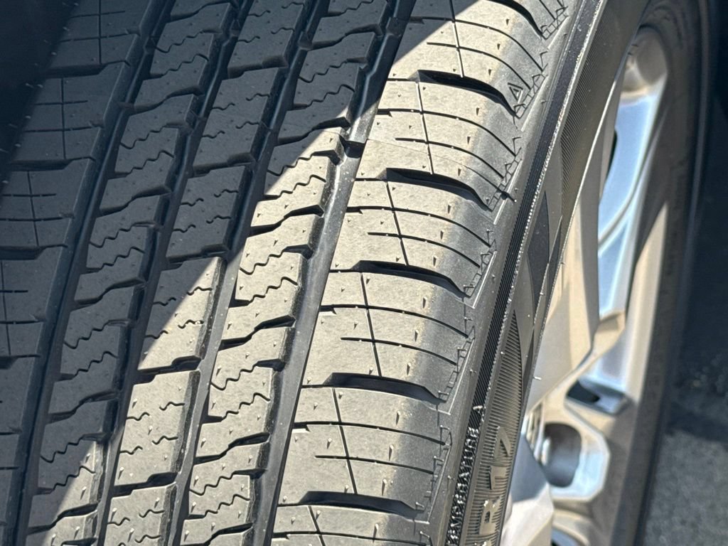 Certified 2022 Toyota RAV4 XLE w/ Convenience Package FWD image 19