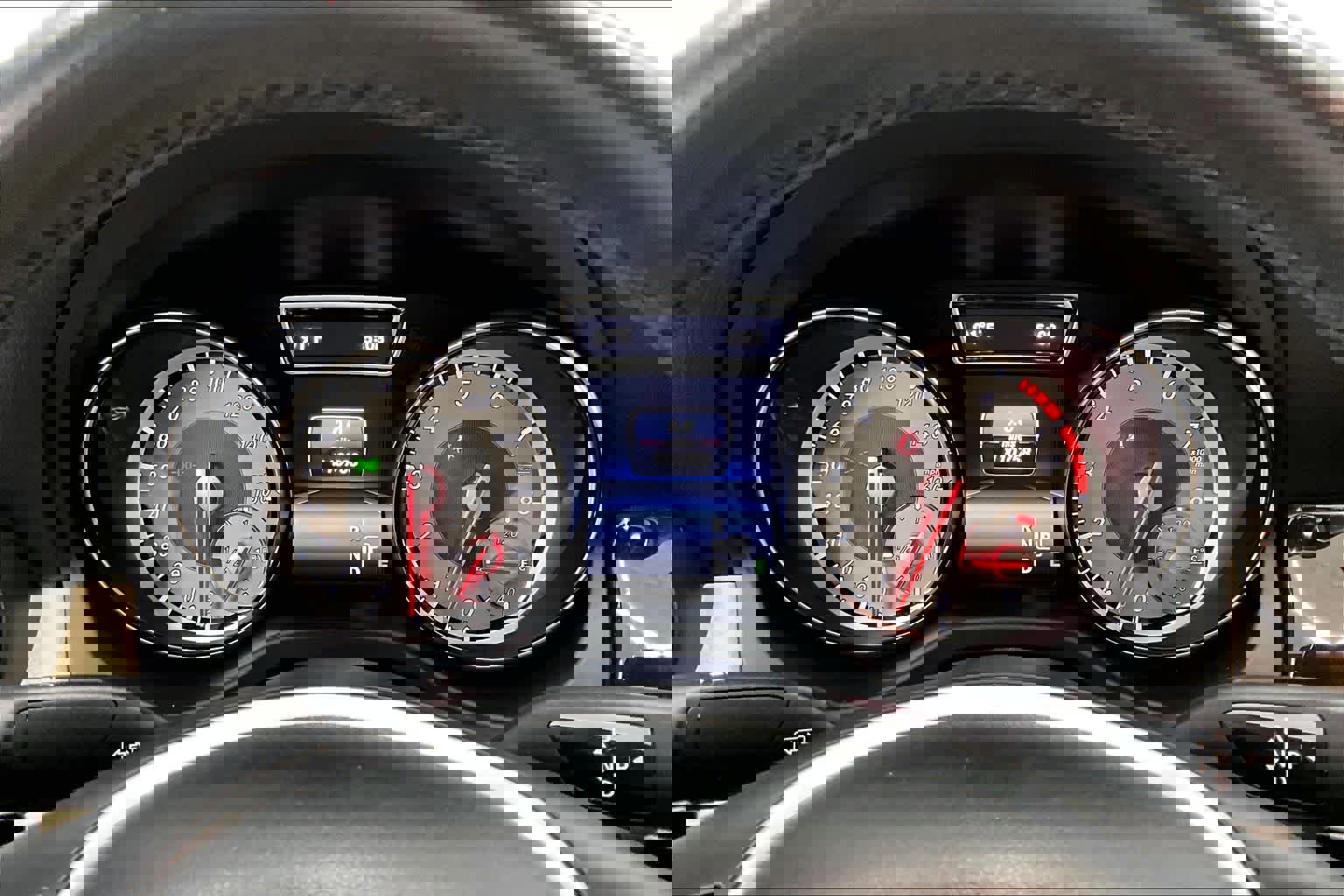 Used 2014 Mercedes-Benz CLA 250 image 23