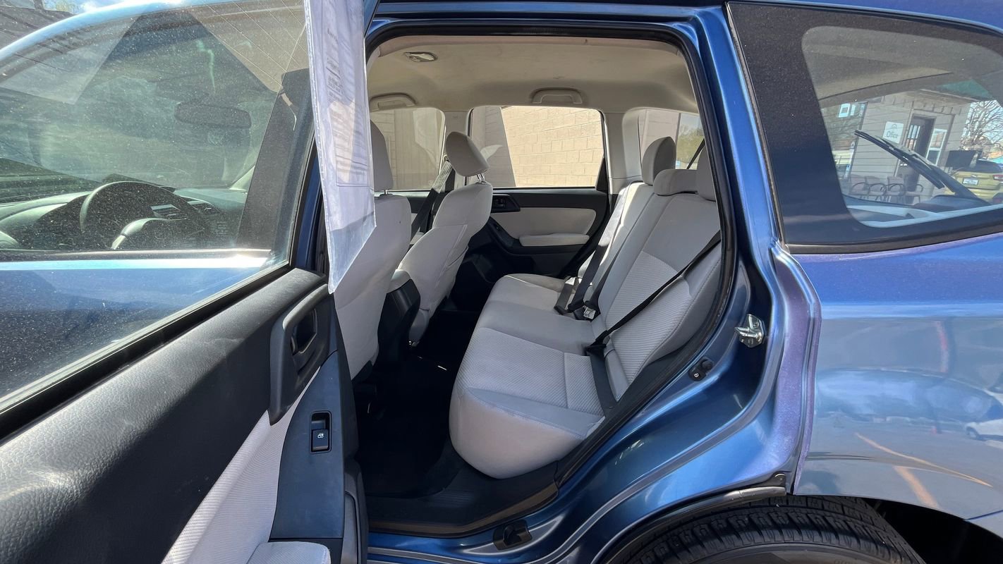 Used 2015 Subaru Forester 2.5i w/ Alloy Wheel Package image 18