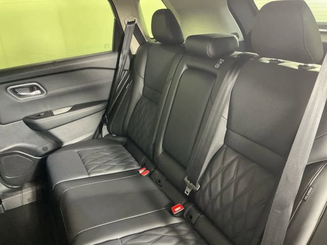 New 2026 Nissan Rogue Platinum w/ Platinum Premium Package image 13