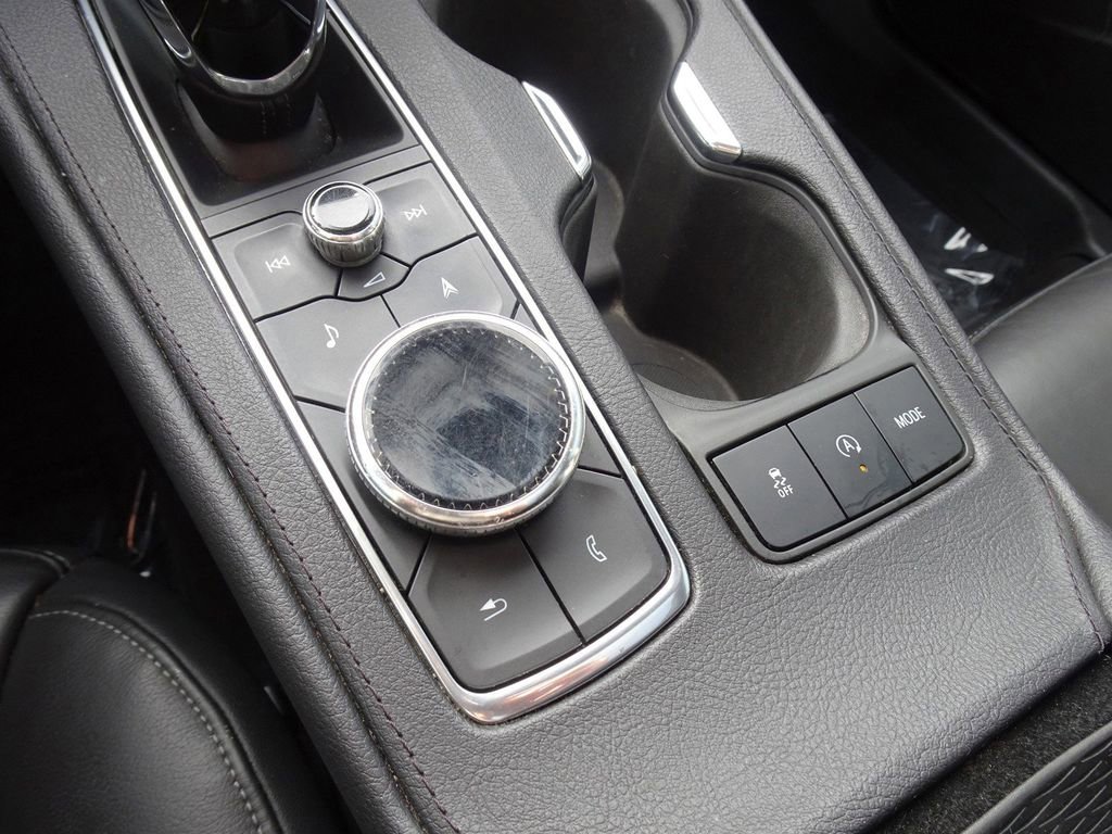 Used 2020 Cadillac XT4 Premium Luxury w/ Cold Weather Package image 22