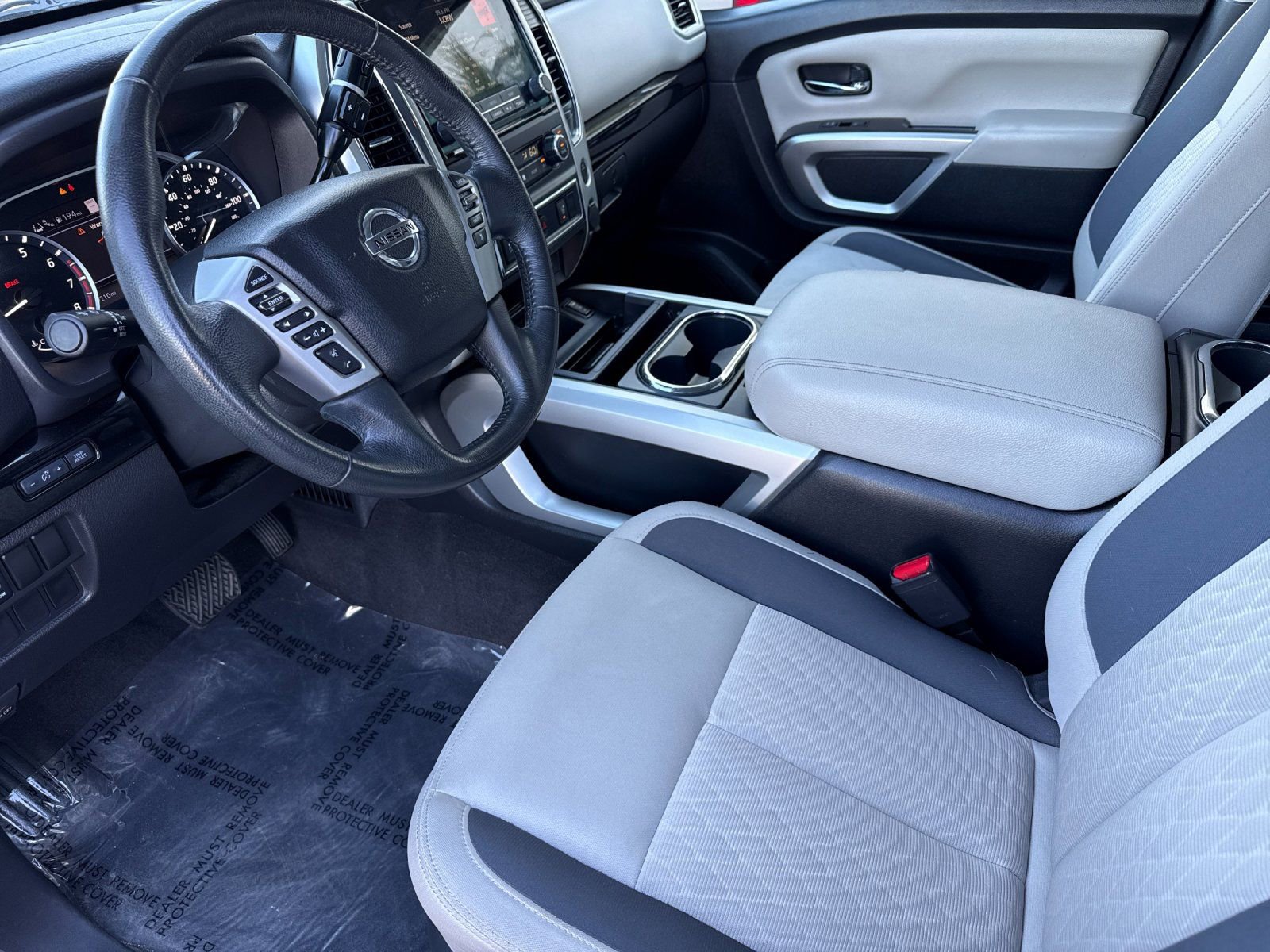 Used 2021 Nissan Titan SV w/ SV Convenience Package image 9